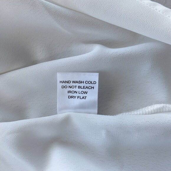 IRIS top with statement sleeves, round neck, short sleeves,  pearl button - Picture 5 of 11